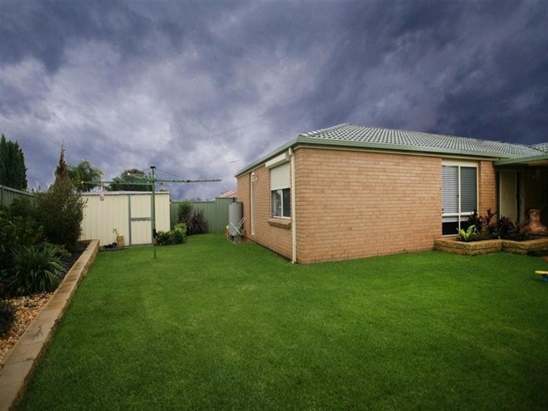 4 Sunningdale Drive, Glenmore Park NSW 2745