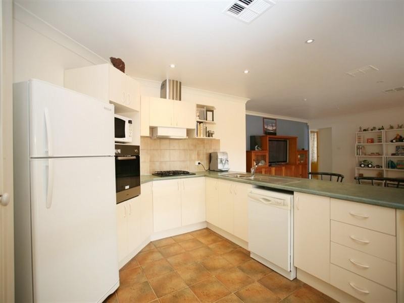 14 Knox Street, Glenmore Park NSW 2745