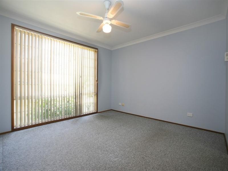 25 Rainbow Close, Glenmore Park NSW 2745