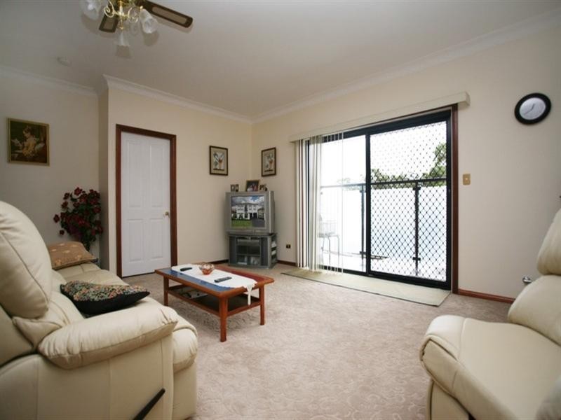 2 Wallan Avenue, Glenmore Park NSW 2745