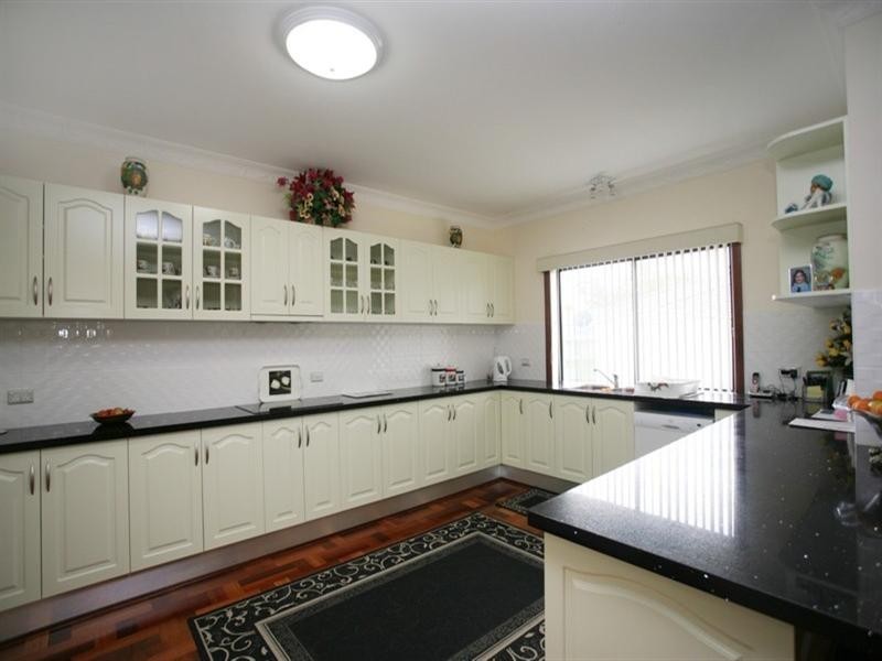 2 Wallan Avenue, Glenmore Park NSW 2745