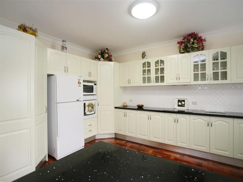 2 Wallan Avenue, Glenmore Park NSW 2745