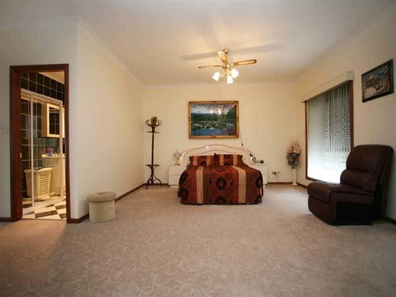 2 Wallan Avenue, Glenmore Park NSW 2745