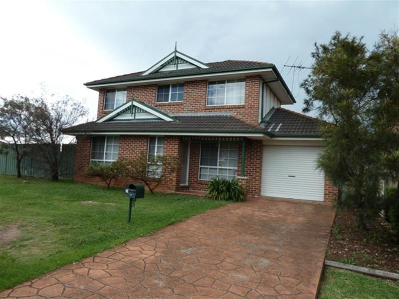 2/16 Buyu Road, Glenmore Park NSW 2745