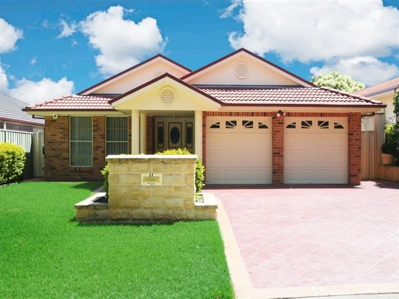 11 Wattlebird Crescent, Glenmore Park NSW 2745