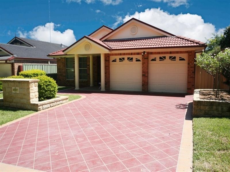 11 Wattlebird Crescent, Glenmore Park NSW 2745