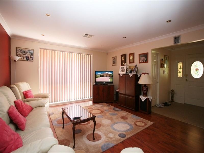 11 Wattlebird Crescent, Glenmore Park NSW 2745