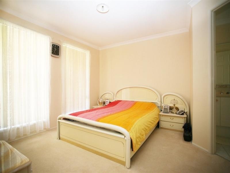 11 Wattlebird Crescent, Glenmore Park NSW 2745