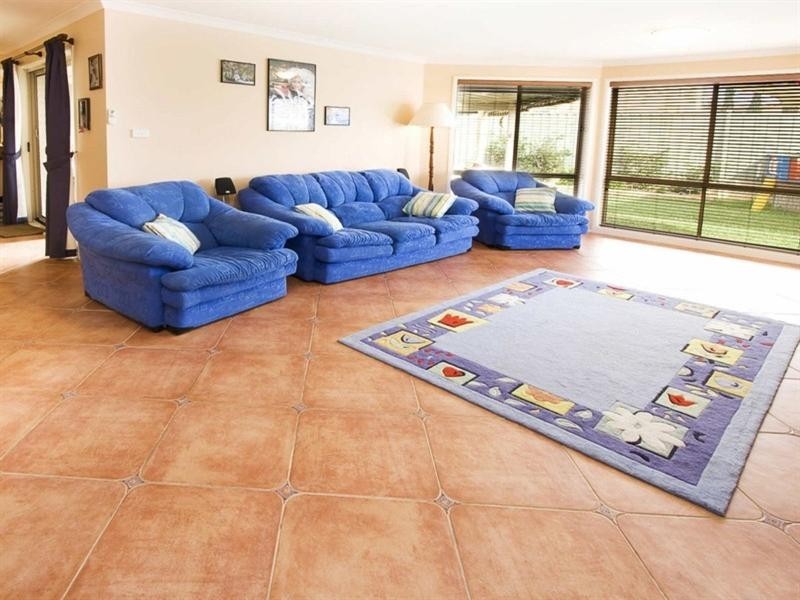 11 Winna Place, Glenmore Park NSW 2745