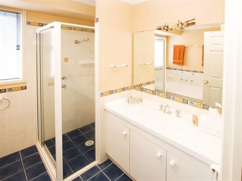 11 Winna Place, Glenmore Park NSW 2745