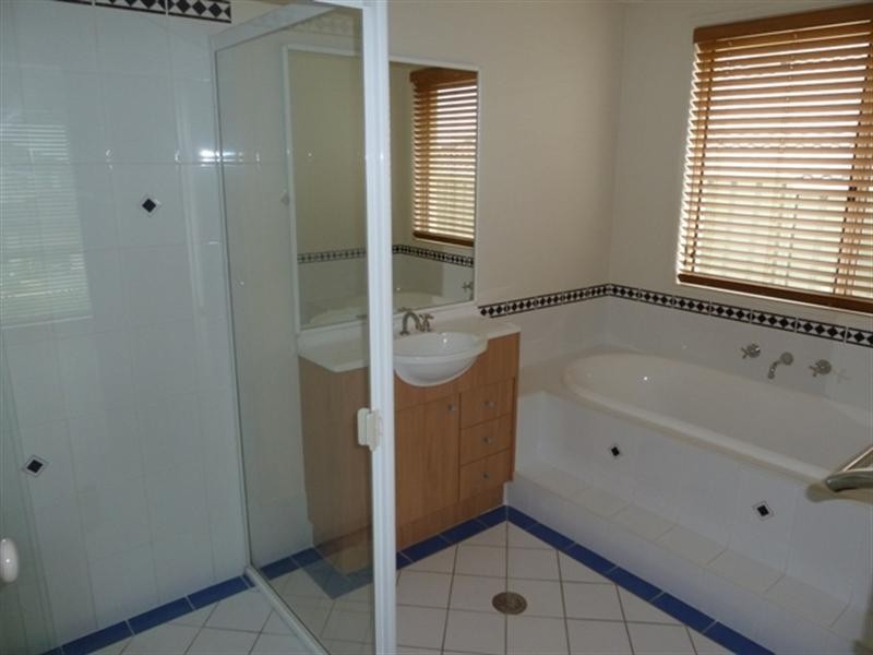 151 Ridgetop Drive, Glenmore Park NSW 2745