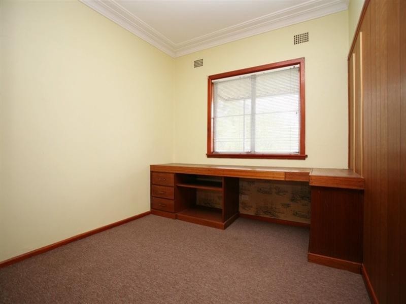 12 Gibbes Street, Regentville NSW 2745