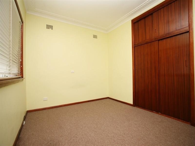 12 Gibbes Street, Regentville NSW 2745