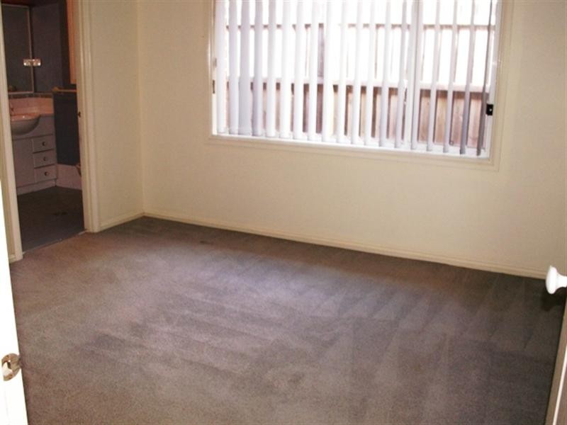 22 The Lakes Drive, Glenmore Park NSW 2745