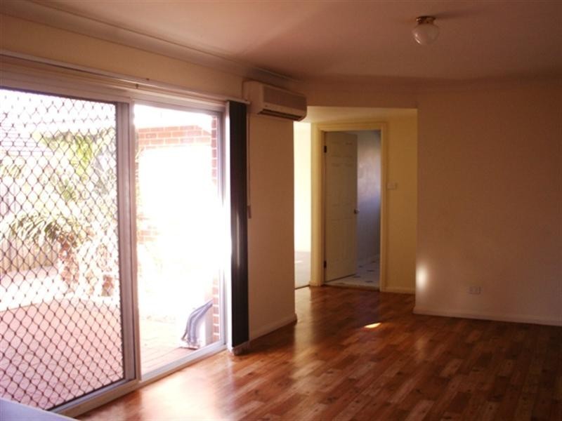 22 The Lakes Drive, Glenmore Park NSW 2745