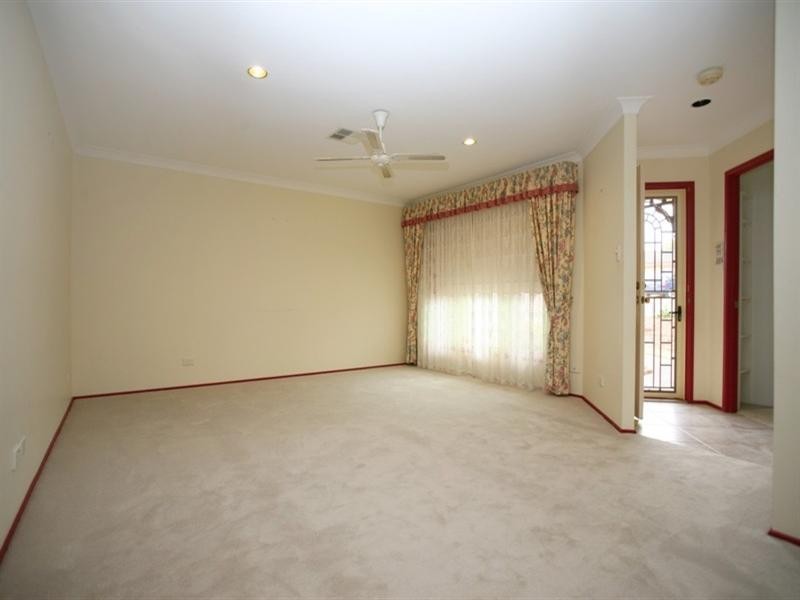 11 William Howell Drive, Glenmore Park NSW 2745