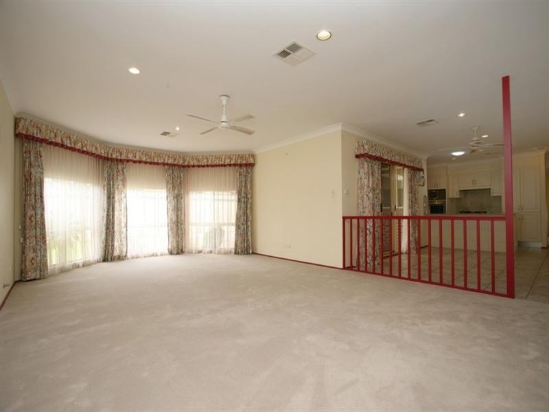 11 William Howell Drive, Glenmore Park NSW 2745