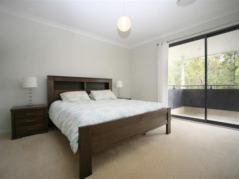 6 Bluestone Drive, Glenmore Park NSW 2745