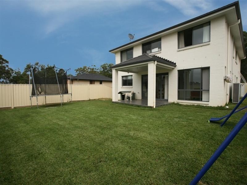 6 Bluestone Drive, Glenmore Park NSW 2745