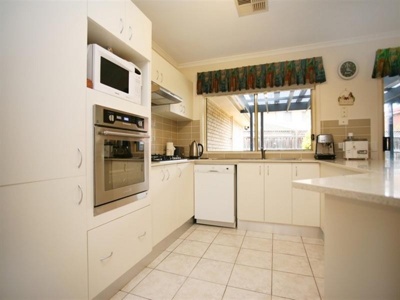 4 Brigadoon Avenue, Glenmore Park NSW 2745