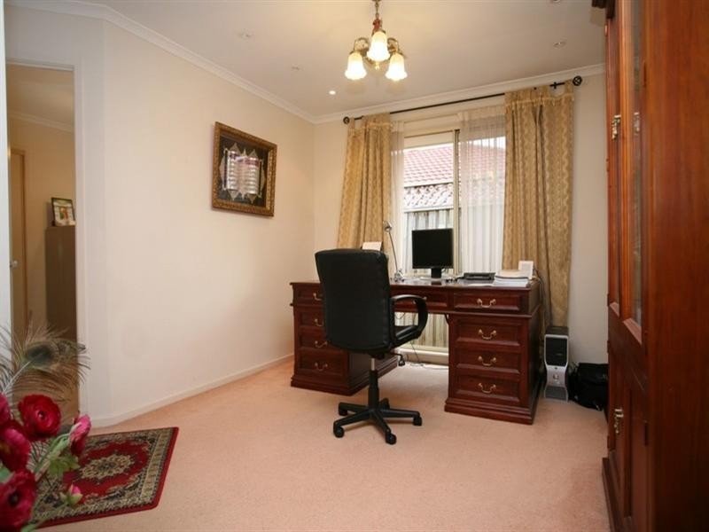 4 Brigadoon Avenue, Glenmore Park NSW 2745