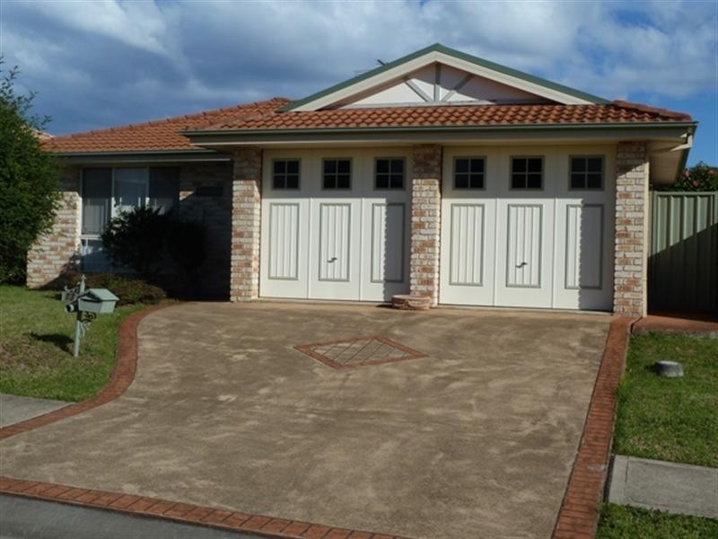 13 Wolara Avenue, Glenmore Park NSW 2745