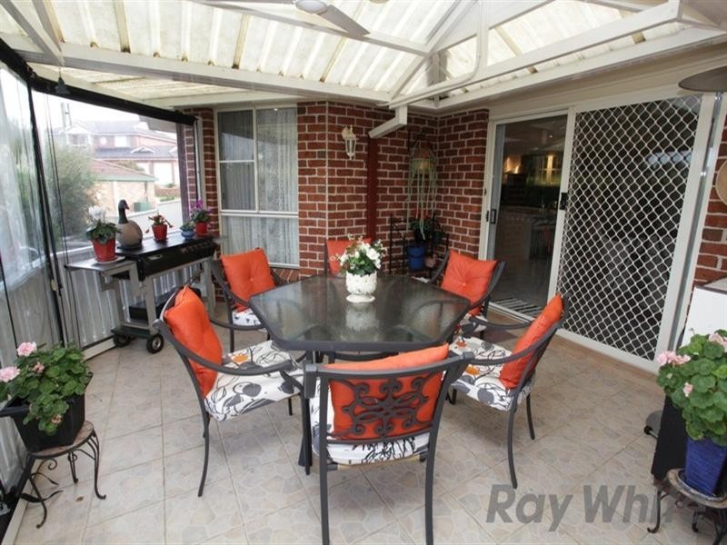 4 Dungara Crescent, Glenmore Park NSW 2745
