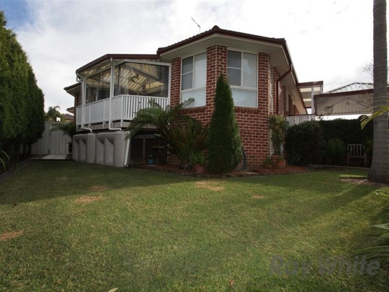 4 Dungara Crescent, Glenmore Park NSW 2745