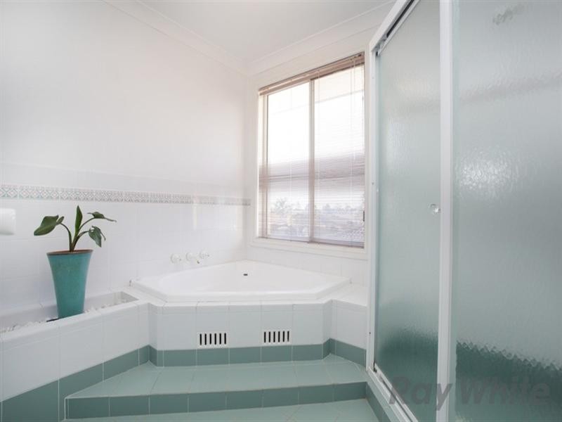 4 Jimbi Place, Glenmore Park NSW 2745