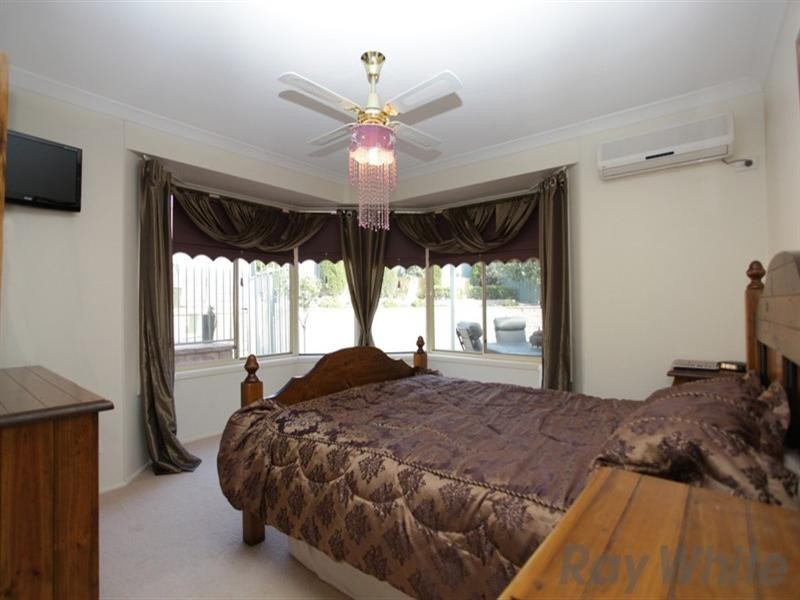 169 Ridgetop Drive, Glenmore Park NSW 2745