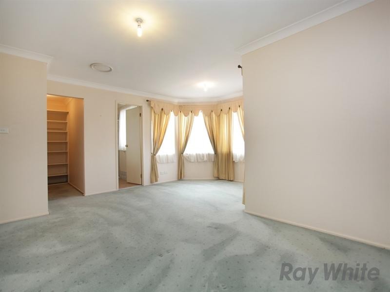 16 Yuroka Street, Glenmore Park NSW 2745