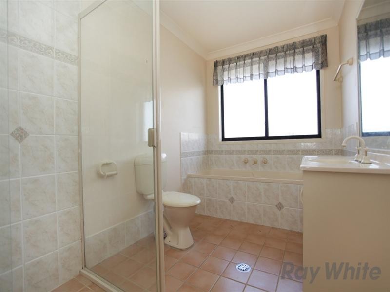 16 Yuroka Street, Glenmore Park NSW 2745