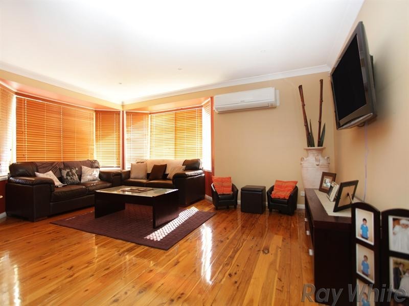 29 Blue Hills Drive, Glenmore Park NSW 2745