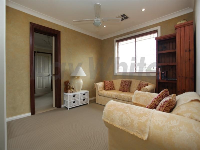 13 Minnek Close, Glenmore Park NSW 2745