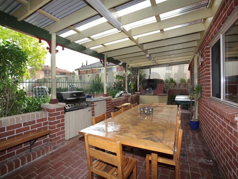 13 Minnek Close, Glenmore Park NSW 2745