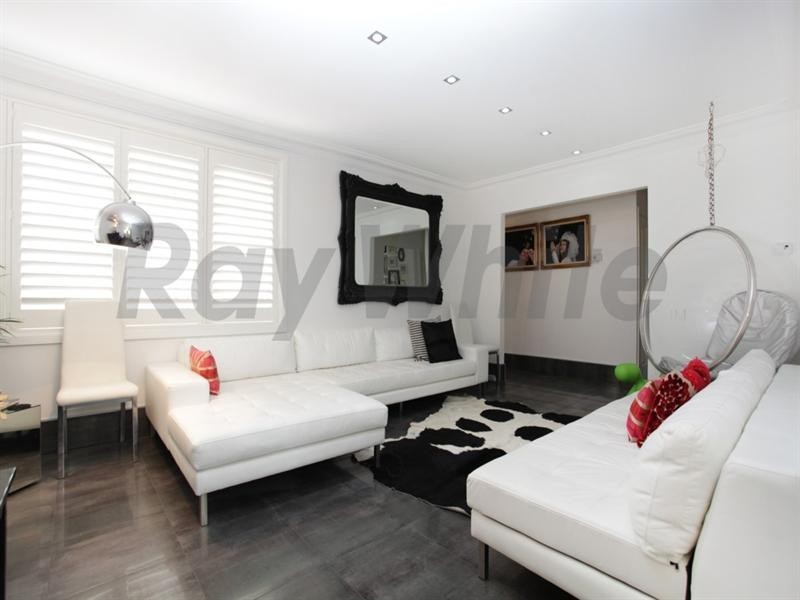 26 Hillview Avenue, South Penrith NSW 2750