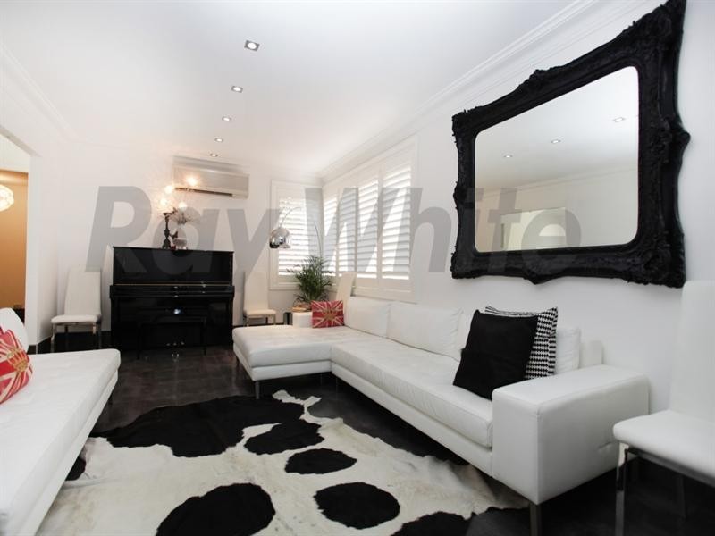 26 Hillview Avenue, South Penrith NSW 2750