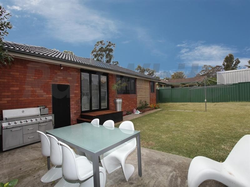 26 Hillview Avenue, South Penrith NSW 2750