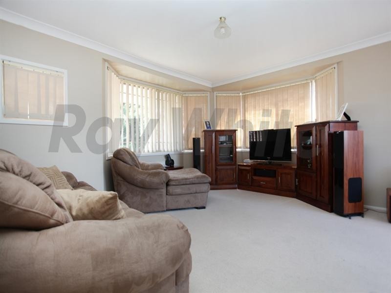 5 Condor Place, Glenmore Park NSW 2745