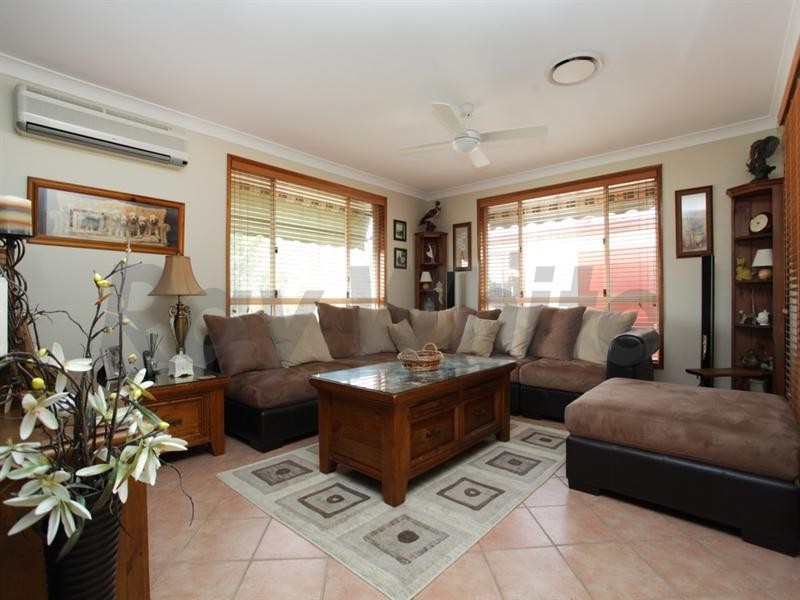 10 Wargon Crescent, Glenmore Park NSW 2745