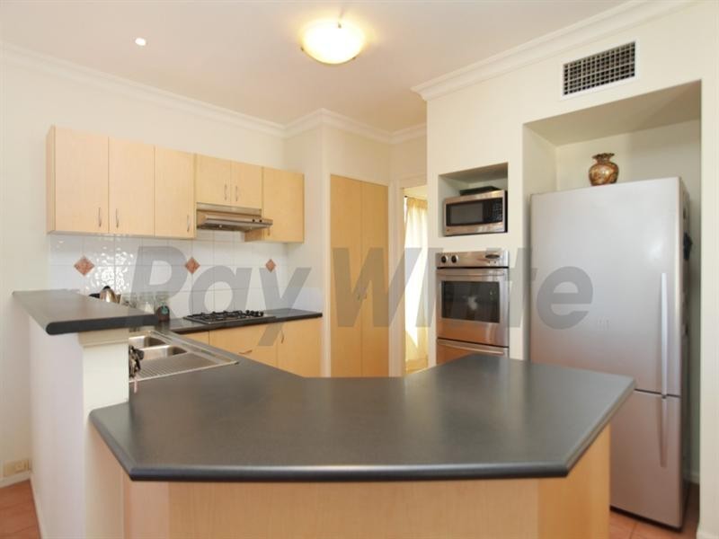 8 Tanglewood Place, Glenmore Park NSW 2745