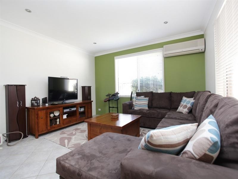 1 Carex Close, Glenmore Park NSW 2745