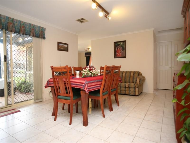 4 Brigadoon Avenue, Glenmore Park NSW 2745