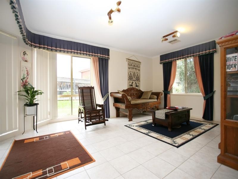 4 Brigadoon Avenue, Glenmore Park NSW 2745