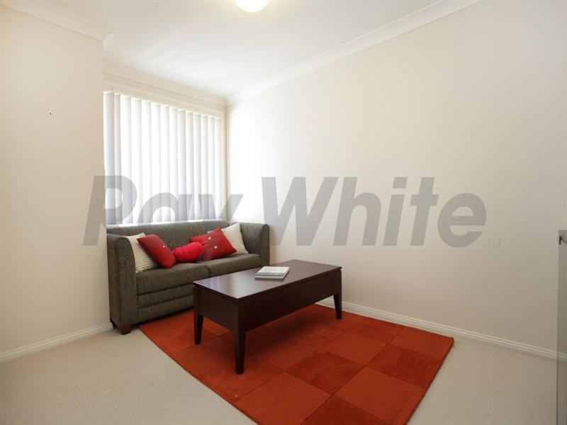 6 Jacana Way, Glenmore Park NSW 2745