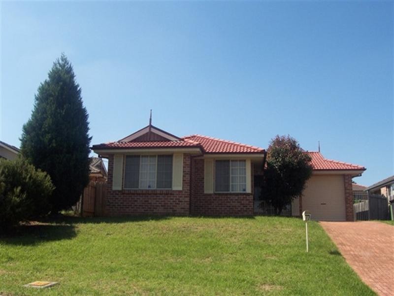 12 Brady Place, Glenmore Park NSW 2745