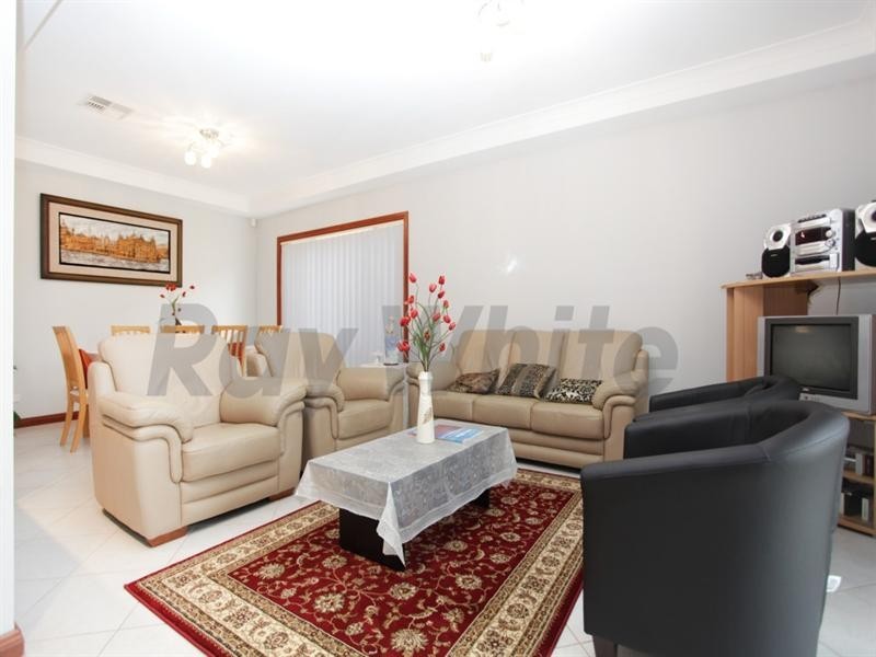 10 Osprey Avenue, Glenmore Park NSW 2745