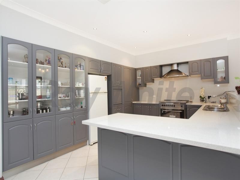 10 Osprey Avenue, Glenmore Park NSW 2745