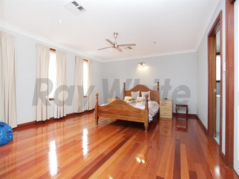 10 Osprey Avenue, Glenmore Park NSW 2745