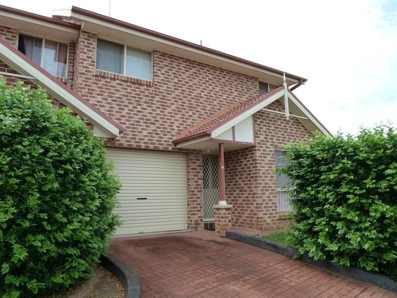 9/113 The Lakes Drive, Glenmore Park NSW 2745